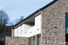 construction d'une habitation - façade crépi et pierre