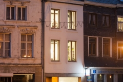 Rénovation contemporaine d'une habitation - façade - crépi